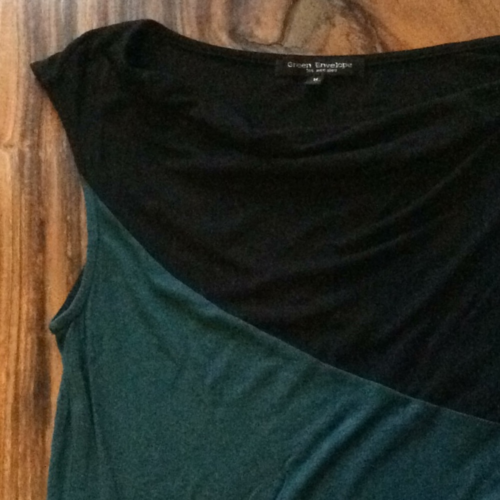 Color block tee - Picture 2 of 3